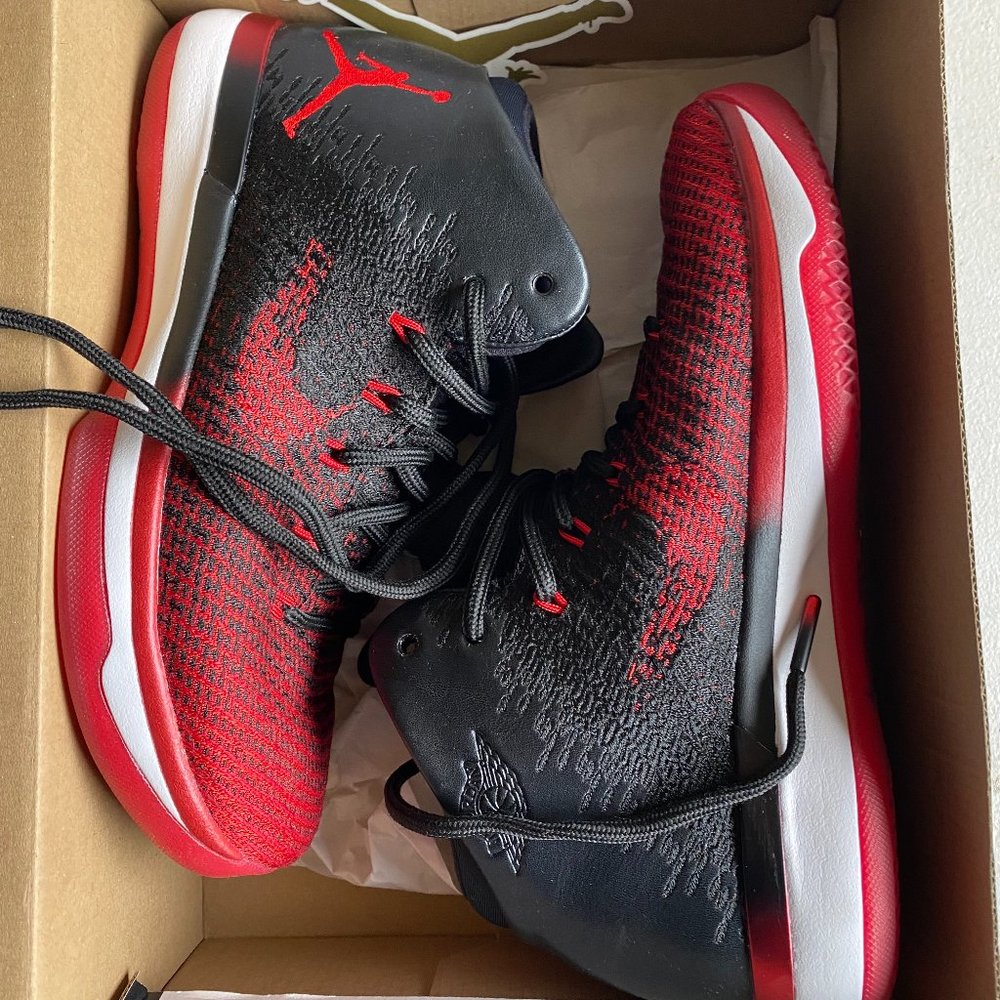 Nike Air Jordan 31 BG Banned XXXI Sneakers Black/White/University Red Size 6.5Y